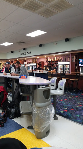 Bowling Alley «Lenawee Recreation Bowling Center», reviews and photos, 520 College Ave, Adrian, MI 49221, USA