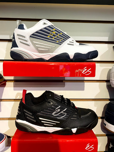 Skateboard Park «Asylum Skate Park», reviews and photos, 29850 Skokie Hwy, Lake Bluff, IL 60044, USA