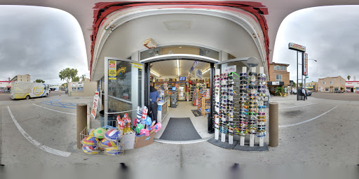 Liquor Store «Hub Liquor», reviews and photos, 3757 Mission Blvd, San Diego, CA 92109, USA