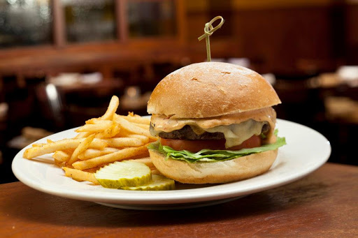 Bar & Grill «Minervas», reviews and photos, 1901 9th Ave SW, Watertown, SD 57201, USA