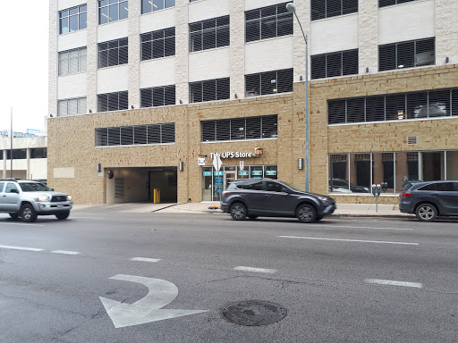 Shipping and Mailing Service «The UPS Store», reviews and photos, 1108 Lavaca St #110, Austin, TX 78701, USA