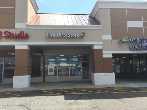 Shipping and Mailing Service «The UPS Store», reviews and photos, 209 Glen Cove Rd, Carle Place, NY 11514, USA