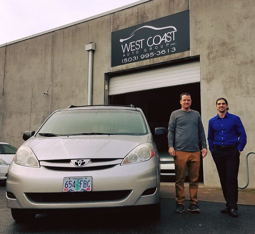 Used Car Dealer «West Coast Auto Group», reviews and photos, 231 NE 10th Ave, Portland, OR 97232, USA