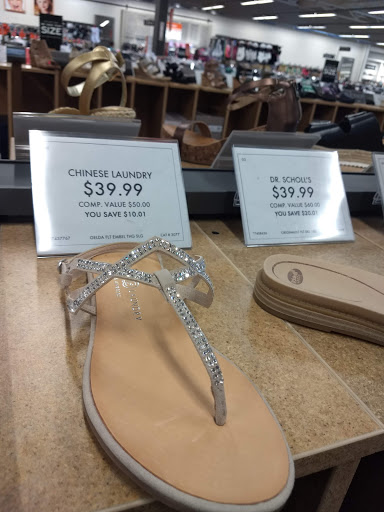 DSW Designer Shoe Warehouse