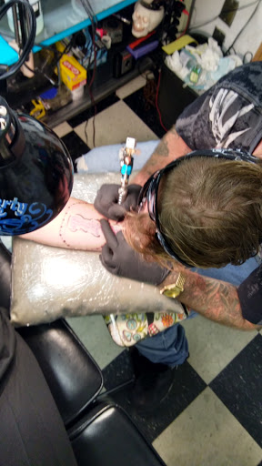 Tattoo Shop «Freehanman Tattoo», reviews and photos, 25 PA-611, Bartonsville, PA 18321, USA