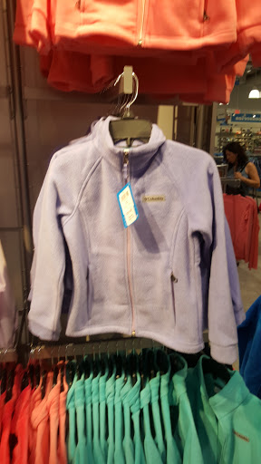 Sportswear Store «Columbia Sportswear Outlet Store», reviews and photos, 447 Great Mall Dr, Milpitas, CA 95035, USA