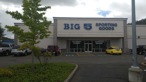 Big 5 Sporting Goods, 2655 NW Stewart Pkwy, Roseburg, OR 97471, USA, 