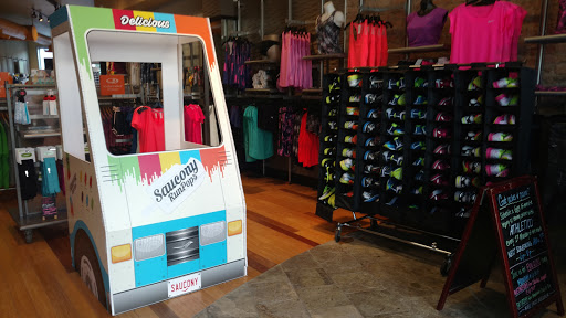 Sportswear Store «Fleet Feet Sports - Lincoln Square», reviews and photos, 4762 N Lincoln Ave, Chicago, IL 60625, USA