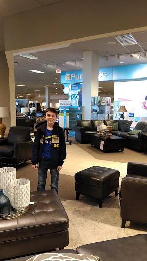 Furniture Store «Art Van Furniture - Chesterfield», reviews and photos, 50400 Gratiot Ave, Chesterfield, MI 48051, USA