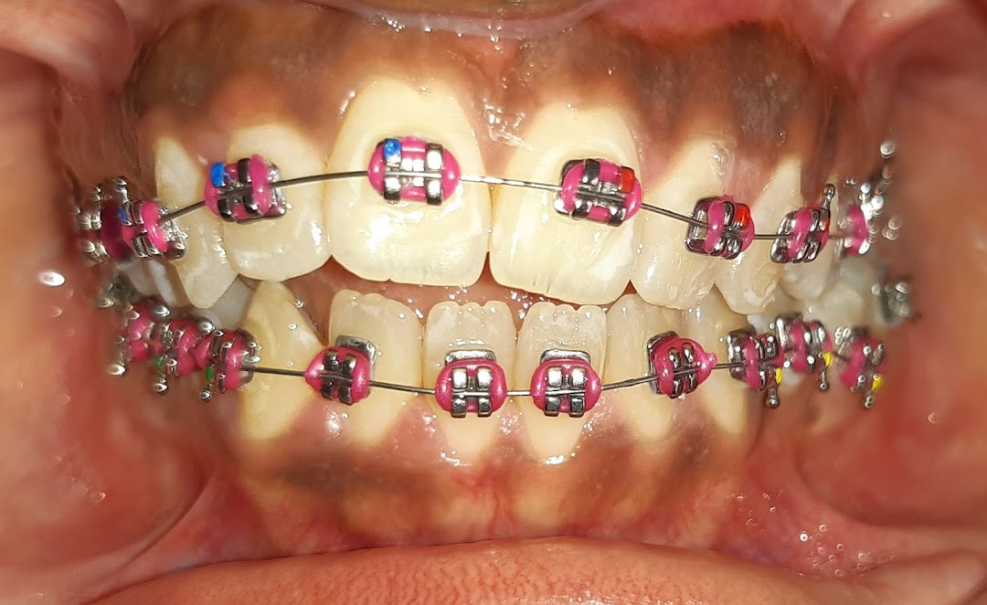 Odontologia & Ortodoncia - Ernesto Portela