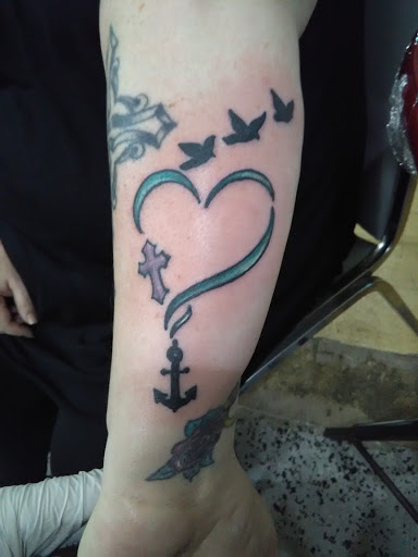 Tattoo and Piercing Shop «Black Hole Body Piercing & Tattoo», reviews and photos, 12550 SW 1st St, Beaverton, OR 97005, USA