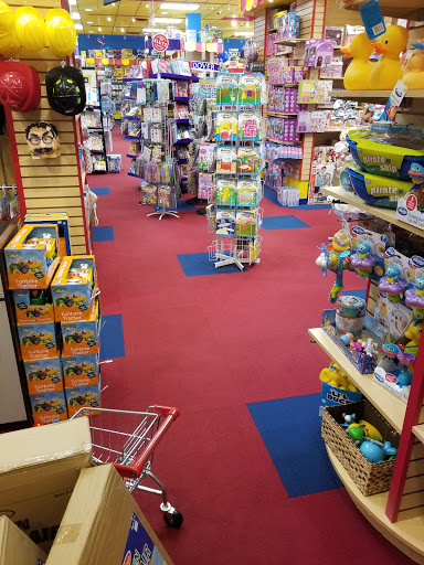 Game Store «Toys & Co. - Friendly Center», reviews and photos, 3110 Northline Ave, Greensboro, NC 27408, USA