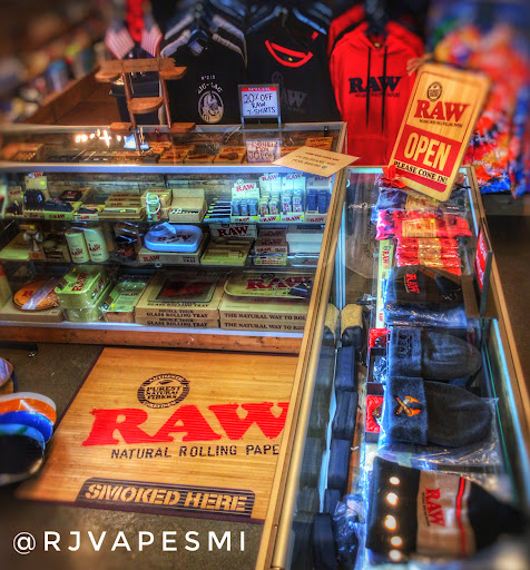 Tobacco Shop «Tobacco Town», reviews and photos, 47043 Gratiot Ave, Chesterfield, MI 48051, USA