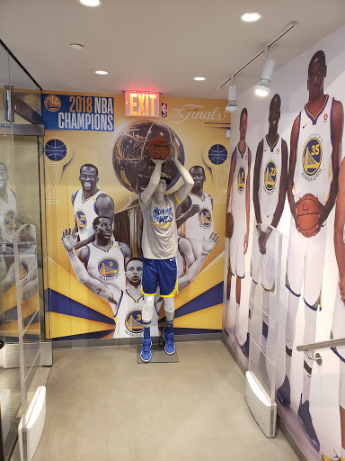 Sportswear Store «NBA Store», reviews and photos, 545 5th Ave, New York, NY 10017, USA