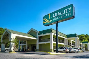 Quality Inn & Suites near Six Flags - Austell image