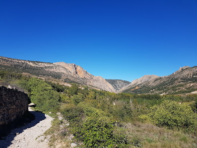 Ruta al Nacimiento del Rio Pitarque 44555 Pitarque, Teruel, España