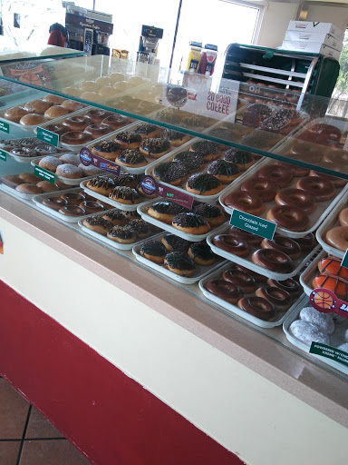 Bakery «Krispy Kreme Doughnuts», reviews and photos, 2600 S Cooper St, Arlington, TX 76015, USA
