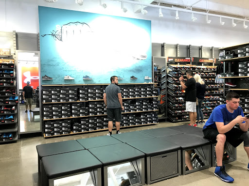 Clothing Store «Under Armour Factory House», reviews and photos, 321 Nut Tree Rd #232, Vacaville, CA 95687, USA