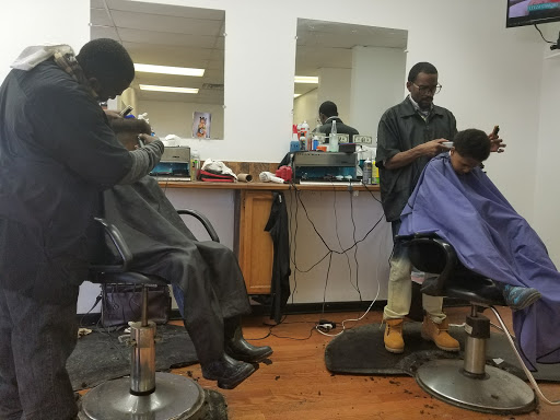 Barber Shop «Top of the line Barber shop», reviews and photos, 25090 Southfield Rd, Southfield, MI 48075, USA
