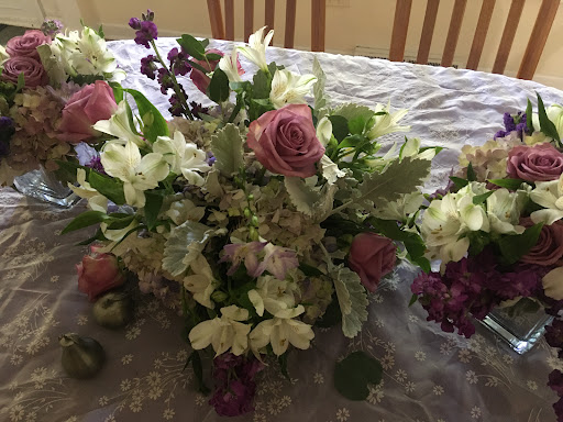 Florist «Liz Lee Flowers | Wedding Flowers, Flowers and Gifts», reviews and photos, 1306 S Milwaukee Ave, Vernon Hills, IL 60061, USA