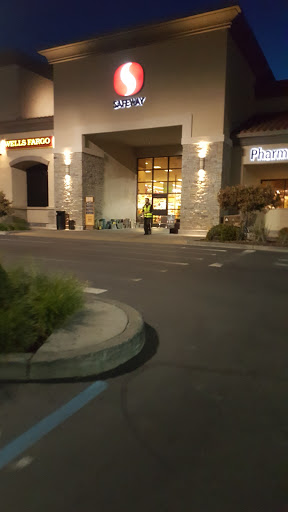 Grocery Store «Safeway», reviews and photos, 1071 11th St, Lakeport, CA 95453, USA