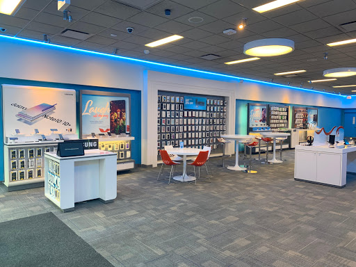 Cell Phone Store «AT&T», reviews and photos, 1617 N Damen Ave, Chicago, IL 60647, USA