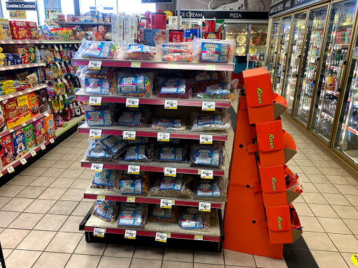 Convenience Store «Holiday Stationstores», reviews and photos, 9444 Lake Dr NE, Forest Lake, MN 55025, USA
