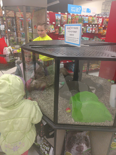 Pet Supply Store «Petco Animal Supplies», reviews and photos, 3165 Alpine Ave NW g, Walker, MI 49544, USA