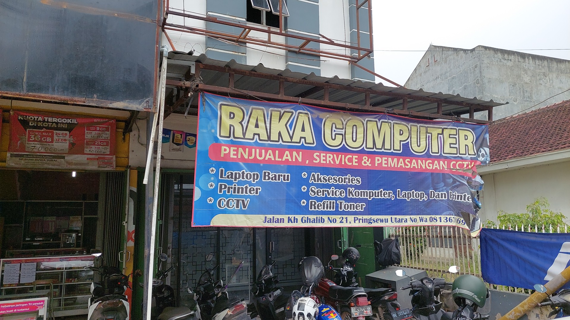 Raka Computer Photo