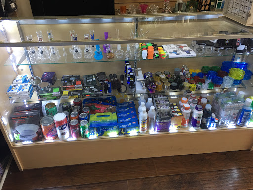 Vaporizer Store «Vape Master & Smoke Shop», reviews and photos, 1708 Long Beach Blvd, Long Beach, CA 90813, USA