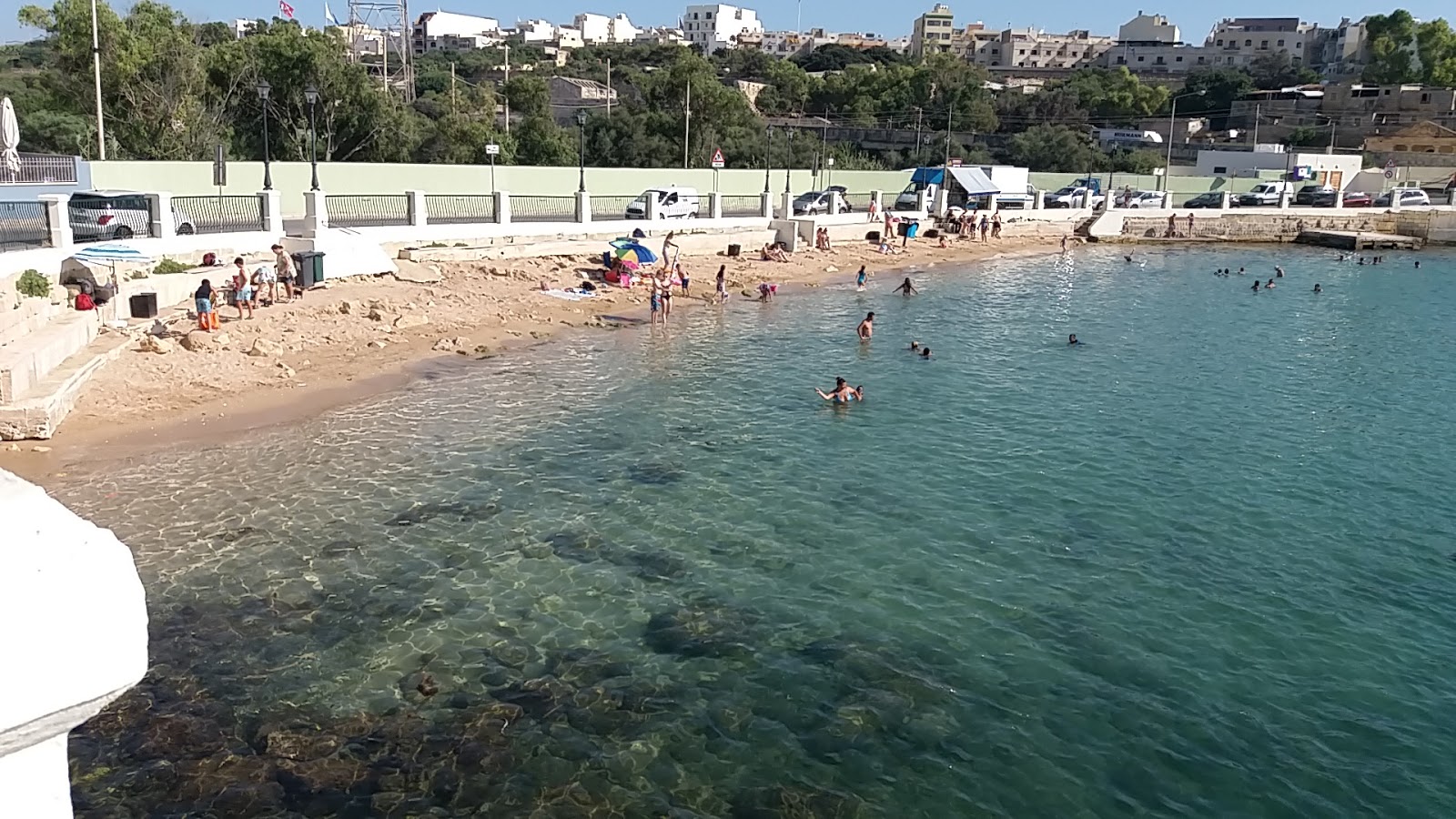 Foto av Rinella Bay beach med hög nivå av renlighet