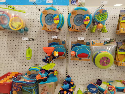 Department Store «Target», reviews and photos, 1111 Brook Forest Ave, Shorewood, IL 60404, USA