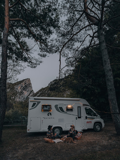 AVIS Car-Away Ajaccio : Location de camping-cars et vans aménagés / Motorhome rental