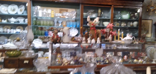 Legacy Antiques