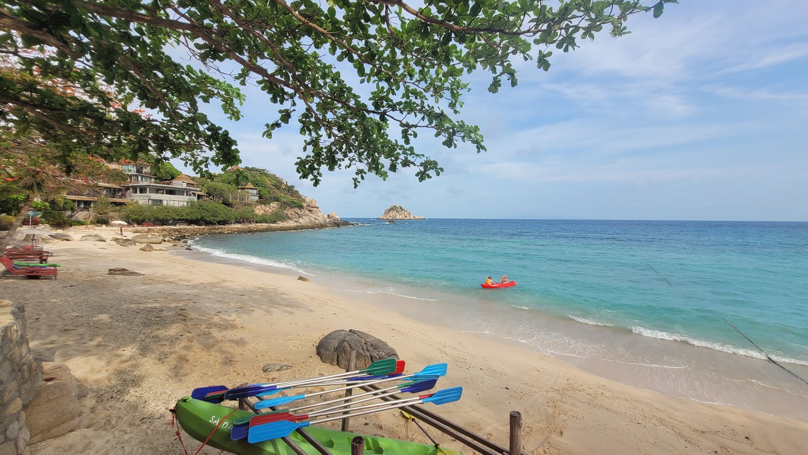 Foto af Haad Sai Daeng Beach med høj niveau af renlighed