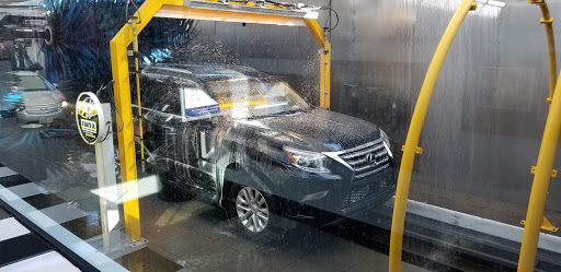 Car Wash «Red Carpet Car Wash», reviews and photos, 2414 N Sepulveda Blvd, Manhattan Beach, CA 90266, USA