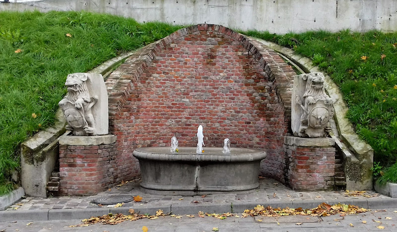 Фонтан з левами 1