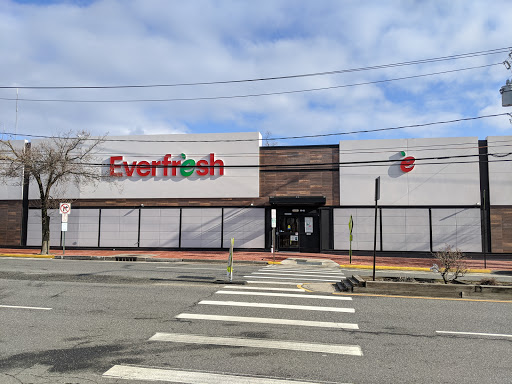 Everfresh Supermarket, 533 Middle Neck Rd, Great Neck, NY 11023, USA, 