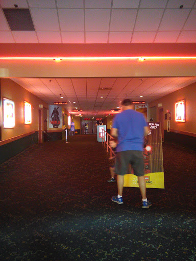 Movie Theater «Cobb Grand 10 Cinemas», reviews and photos, 920 Spring Lake Ct NW, Winter Haven, FL 33881, USA