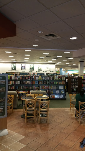 Book Store «Barnes & Noble», reviews and photos, 18025 Garden Way NE, Woodinville, WA 98072, USA