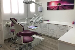 Estética Dental Vila image