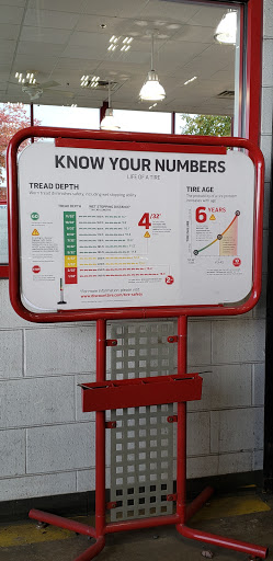 Tire Shop «Discount Tire Store - Sterling Heights, MI», reviews and photos, 8180 Metro Pkwy, Sterling Heights, MI 48312, USA