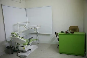 Ananthi's Dental & Cosmetic Solutions skin/hair/teeth. Dental implant clinic image