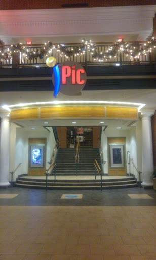 Shopping Mall «Bayshore Town Center», reviews and photos, 5800 N Bayshore Dr, Glendale, WI 53217, USA