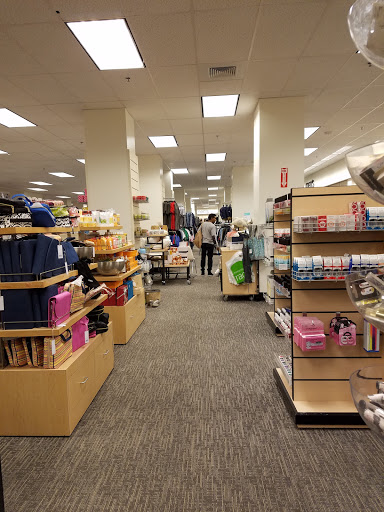Department Store «Nordstrom Rack Beverly Connection», reviews and photos, 100 N La Cienega Blvd, Los Angeles, CA 90048, USA