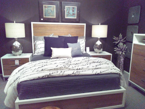 Bedroom Furniture Store «House of Bedrooms», reviews and photos, 1700 S Telegraph Rd, Bloomfield Hills, MI 48302, USA