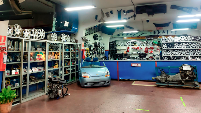 Opiniones de Autopartes GIL - Tienda de repuestos para automóviles en Montevideo en La Paz - Tienda de neumáticos