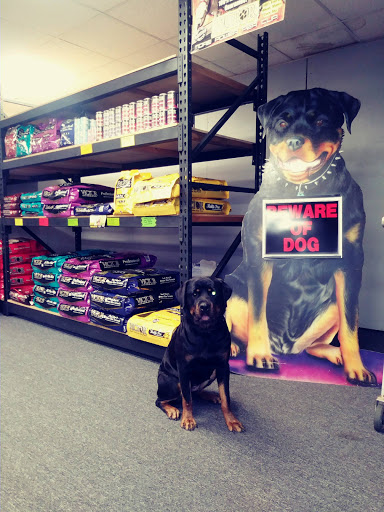 M & M Pet Supplies Inc