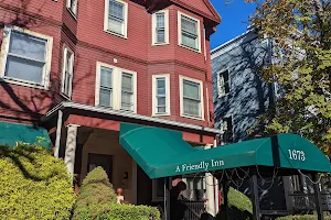 A Friendly Inn At Harvard image