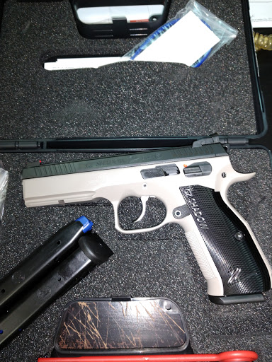 Gun Shop «Sunset Firearms», reviews and photos, 8855 SW Holly St #119, Wilsonville, OR 97070, USA